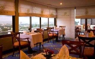 Hotel Occidental El Embajador Restaurant